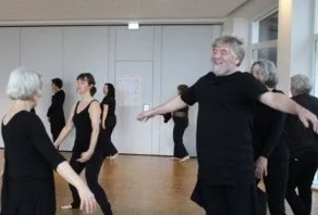 220308 kreativ kuenstlerische tanzimprovisation