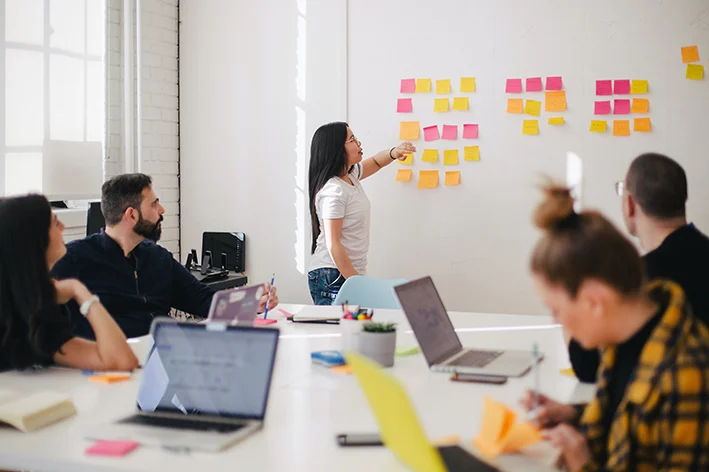 ©jason-goodman-Oalh2MojUuk-unsplash 223902 Train the Online Trainer