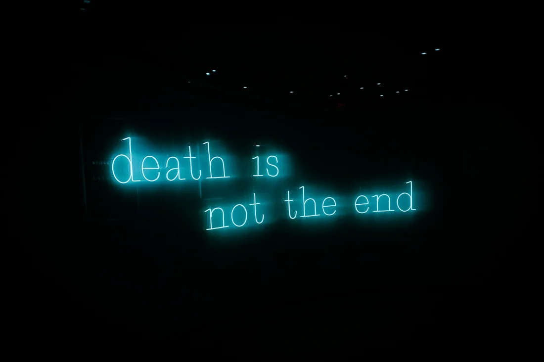 ©jon-tyson_unsplash Death is not the end, Ein Mann - stirbt nie